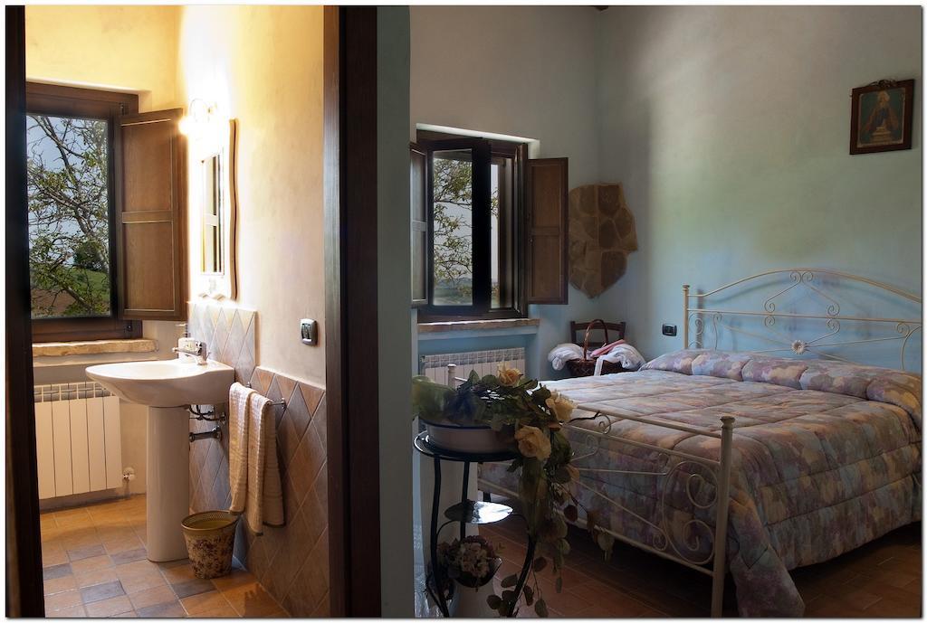 Il Casale Di Aurora Country House Colmurano Szoba fotó
