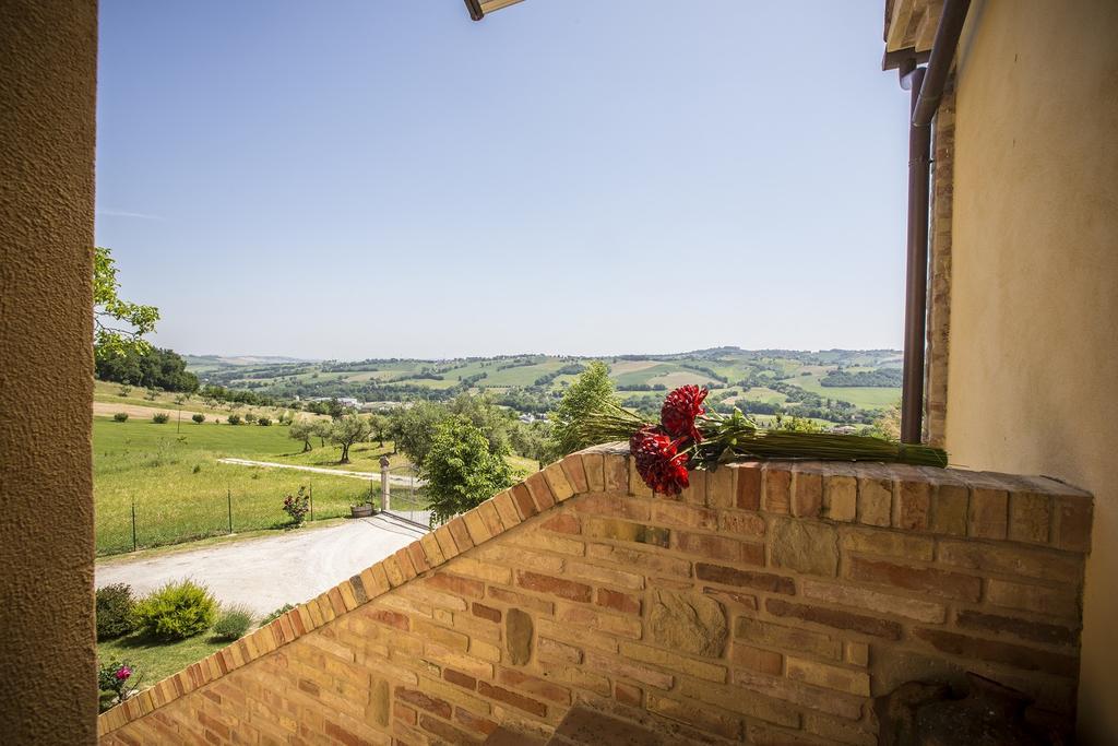 Il Casale Di Aurora Country House Colmurano Kültér fotó