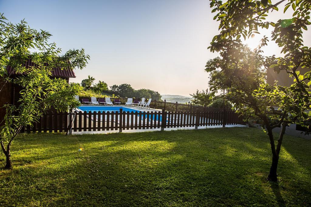 Il Casale Di Aurora Country House Colmurano Kültér fotó